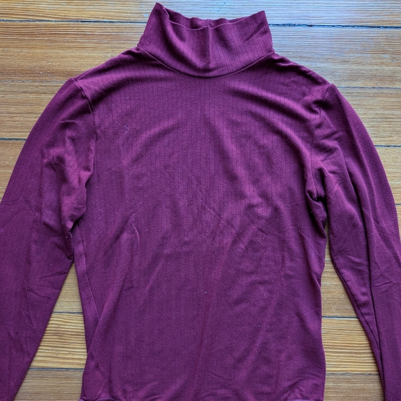 Uniqlo Red Bodysuit - Picture 3 of 8